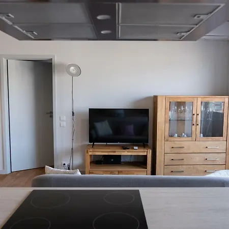 Apartment Rooftop View With Free Parking *